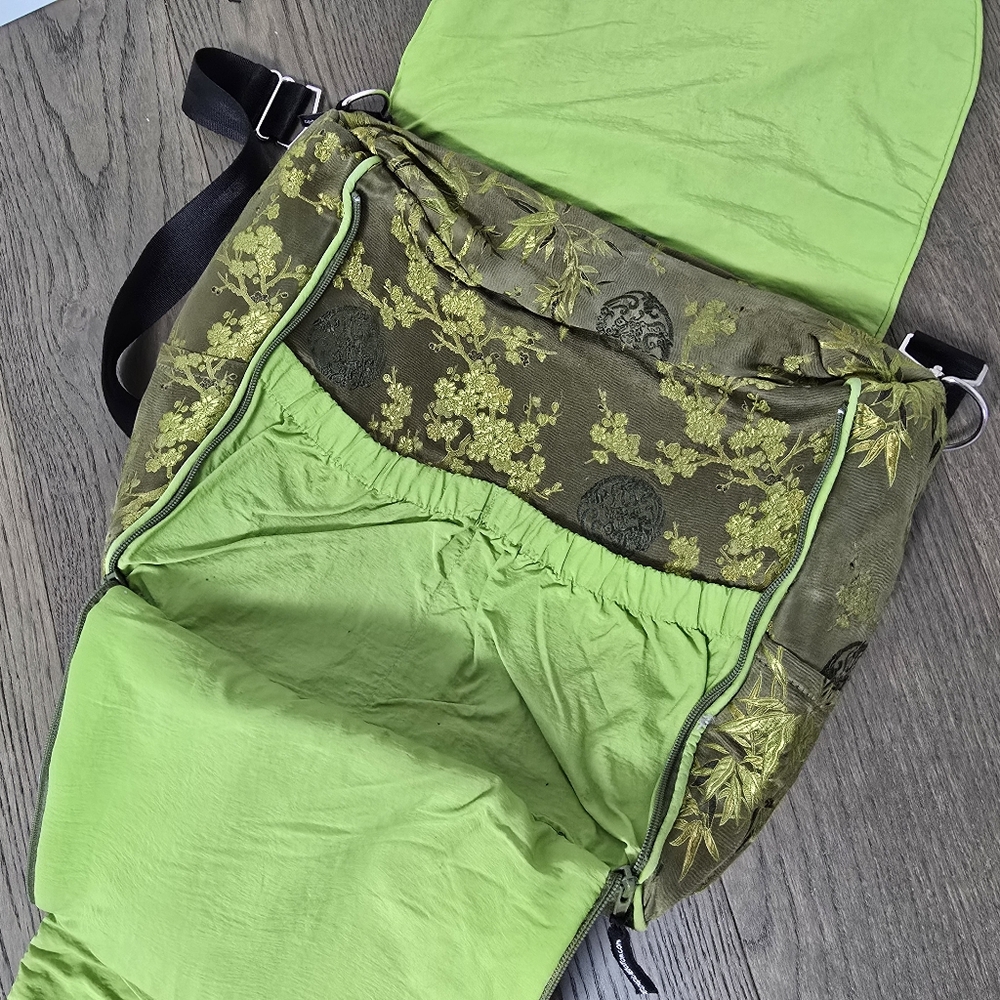 Petunia Pickle Bottom Messenger Diaper Bag in Olive Oriental - Picture 5 of 11